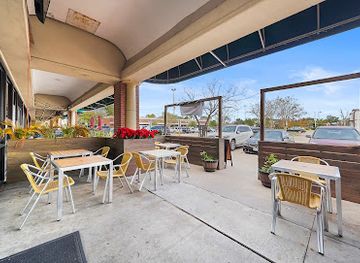 texas/sugar-land/bar/the-lounge-at-six