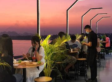 myanmar-burma/kayin-state/bar/river-view-sky-bar-restaurant