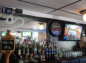 connecticut/danbury/bar/pippa-s-sports-cafe