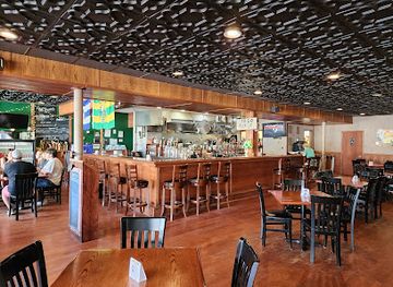 iowa/backbone-state-park/bar/fennellys-irish-pub