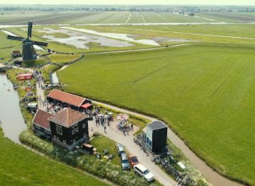netherlands/ijsselmeer-polders/bar/bezoekerscentrum-en-poldercafe-de-breek