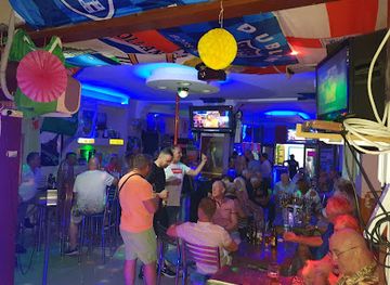 turkiye/kusadasi/bar/goodfellas-karaoke-bar