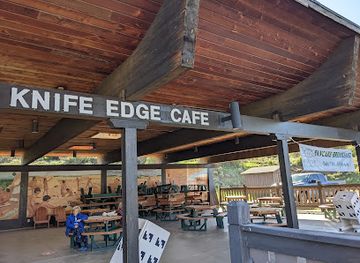 colorado/mesa-verde-national-park/bar/knife-edge-cafe-at-morefield-village
