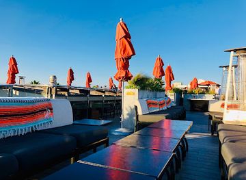 california/los-angeles/venice-beach/bar/high-rooftop-lounge