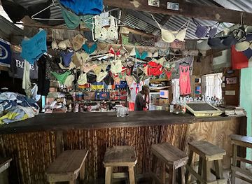 saint-vincent-and-the-grenadines/barrouallie/bar/u-antka-polski-dom-na-karaibach