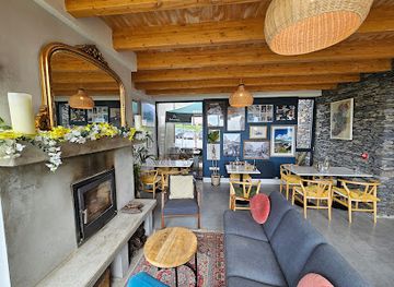 ireland/skellig-michael/bar/driftwood-surf-cafe