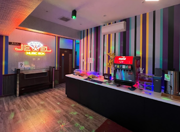 singapore/yishun/bar/jewel-music-box-khatib