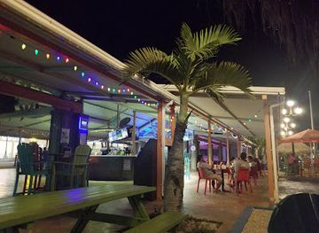 aruba/tanki-leendert/bar/lucy-s-retired-surfers-bar-restaurant
