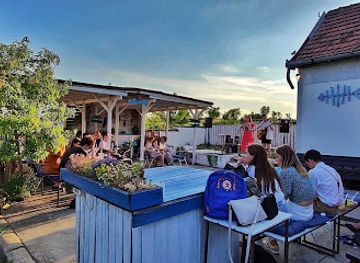 hungary/balaton-uplands/bar/random-bagel-bar