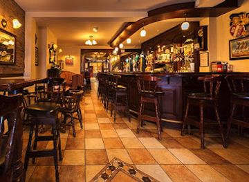 ireland/county-cavan/bar/fox-s