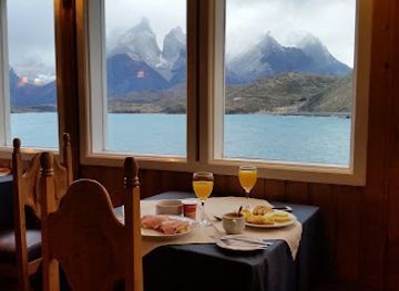 chile/torres-del-paine-national-park/bar/restaurante-pehoe