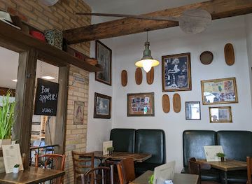 france/reims/laon-zola/bar/a-table