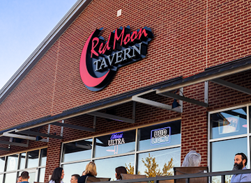 arkansas/pinnacle-mountain-state-park/bar/red-moon-tavern