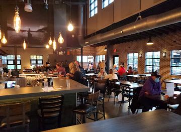 wisconsin/ice-age-trail/bar/tumbled-rock-brewery-kitchen