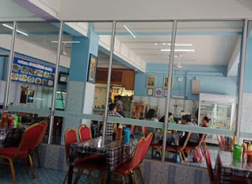 brunei/kampong-ayer/bar/as-salihah