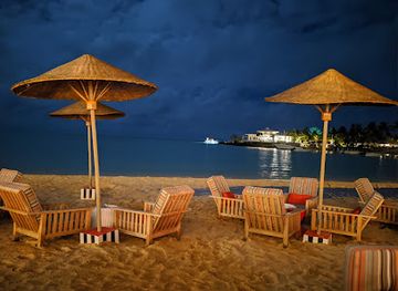 mauritius/grand-gaube/bar/beach-rogue