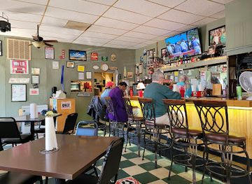 tennessee/hatchie-river-area/bar/pops-bar-grill-millington