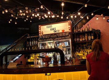 canada/golden-horseshoe/bar/good-fortune-bar