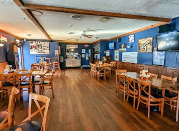 new-york/watkins-glen/bar/bleachers-sports-bar-and-grill