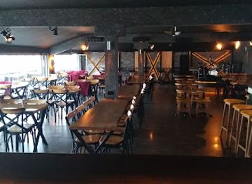 turkiye/trabzon/bar/barikat-cafe-bar