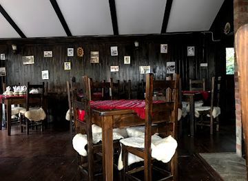 romania/bran-castle-area/bar/bulzu-branului