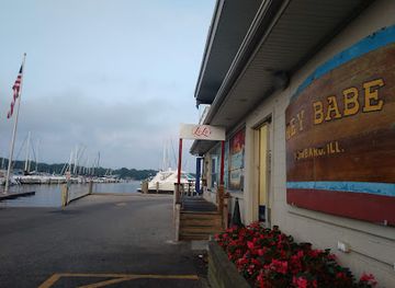 michigan/holland-state-park/bar/lolo-s-bar-grill