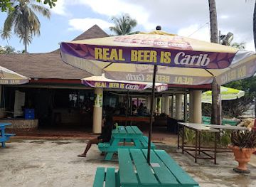 trinidad-and-tobago/pigeon-point/bar/traditions-bar-and-grill