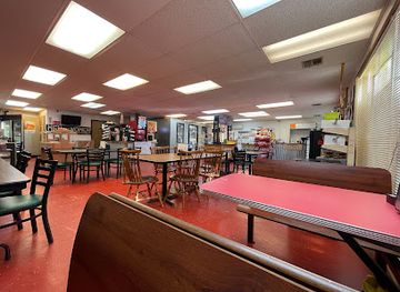 oklahoma/great-salt-plains-state-park/bar/nash-ville-s-one-stop-pit-stop