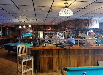 maine/old-orchard-beach/bar/whaler