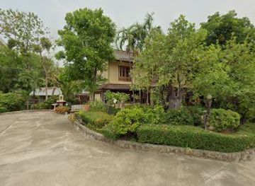 thailand/sukhothai/bar/theres-and-trees-pub-and-restaurant