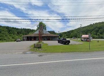 vermont/molly-stark-state-park/bar/j-j-s-dog-house