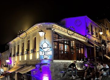 albania/gjirokaster/bar/old-town-13