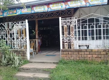 philippines/zamboanga-peninsula/bar/mamords-food-ktv-bar