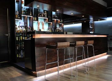 spain/valladolid/bar/the-villa-gin-bar