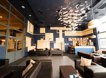 Lobby , bars