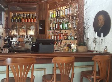 turkiye/istanbul/bar/tavern