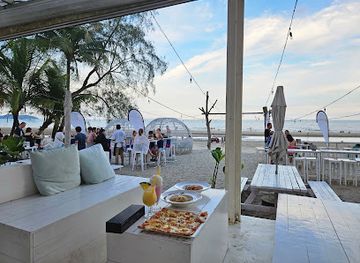 malaysia/kuantan/bar/puteh-beach-bar