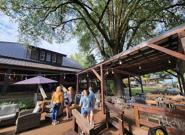 north-carolina/blue-ridge-mountains/bar/the-dogwood