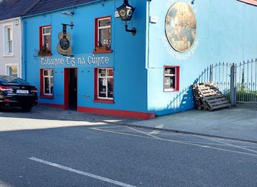 ireland/slea-head-drive/bar/o-sullivan-s-courthouse-pub