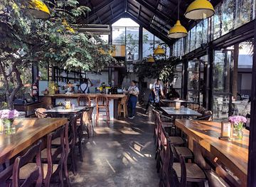 indonesia/bandung/ciumbuleuit/bar/miss-bee-providore