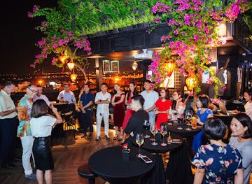 vietnam/hanoi/bar/lighthouse-sky-bar