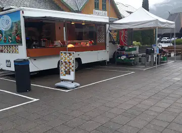 Flåm Sjømat and Vilt Suwannaprom