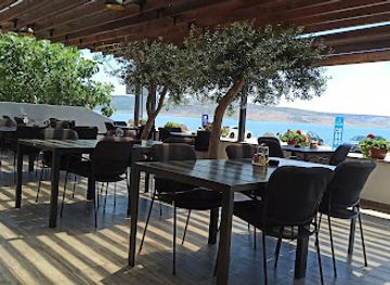 croatia/paklenica-national-park/bar/b-t-restaurant