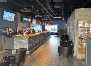 rhode-island/aquidneck-island/bar/breakwaters-cigar-whiskey-lounge-llc
