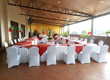 uganda/entebbe/bar/terrace-bar