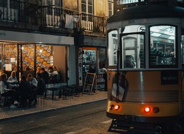 portugal/lisbon/bar/caverna-indiana