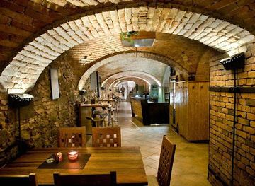 czechia/podyji-national-park/bar/bar-podsveti