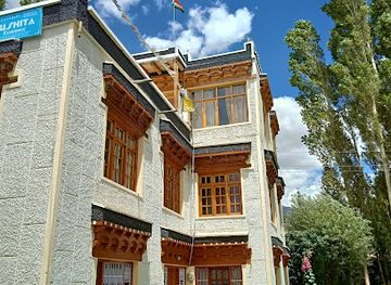 india/ladakh/bar/cheday-bar-and-restaurant-moti-market