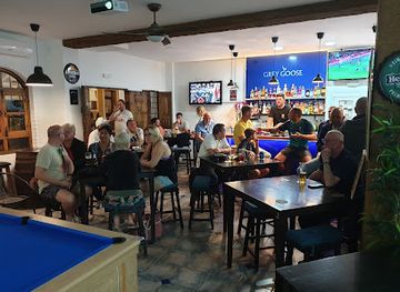 spain/costa-del-sol/bar/the-dog-with-two-heads-pub