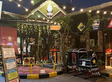 myanmar-burma/kalaw/bar/peter-cocktail-house